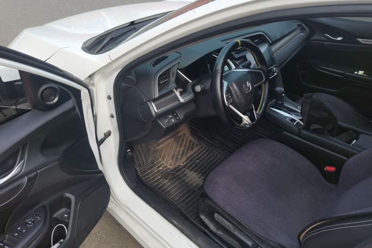Used Honda Civic 2019 220TURBO CVT Dynamic Edition China VI Driver Seat
