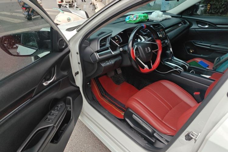 Used Honda Civic 2019 220TURBO CVT Dynamic Edition China VI Driver Seat
