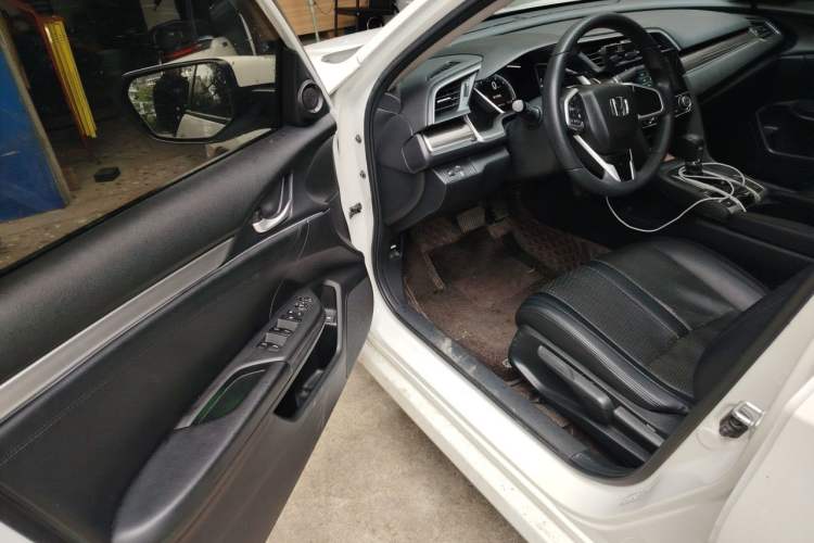 Used Honda Civic 2019 220TURBO CVT Dynamic Edition China V Driver Seat