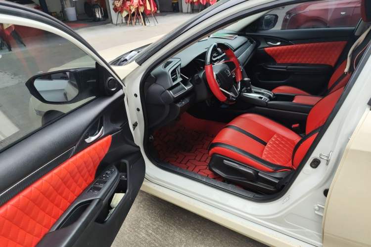 Used Honda Civic 2019 220TURBO CVT Dynamic Edition China VI Driver Seat