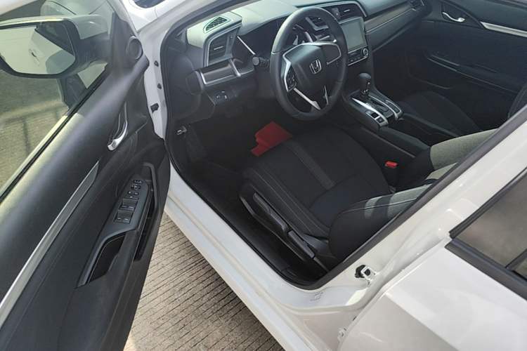 Used Honda Civic 2019 220TURBO CVT Dynamic Edition China VI Driver Seat