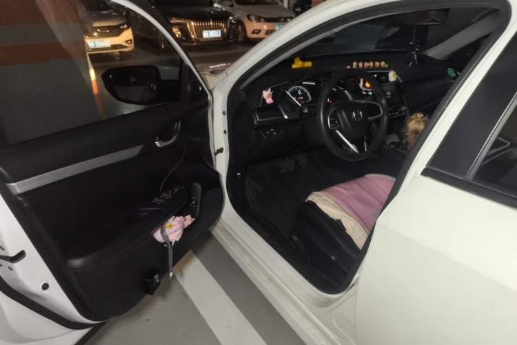 Used Honda Civic 2019 220TURBO CVT Dynamic Edition China VI Driver Seat