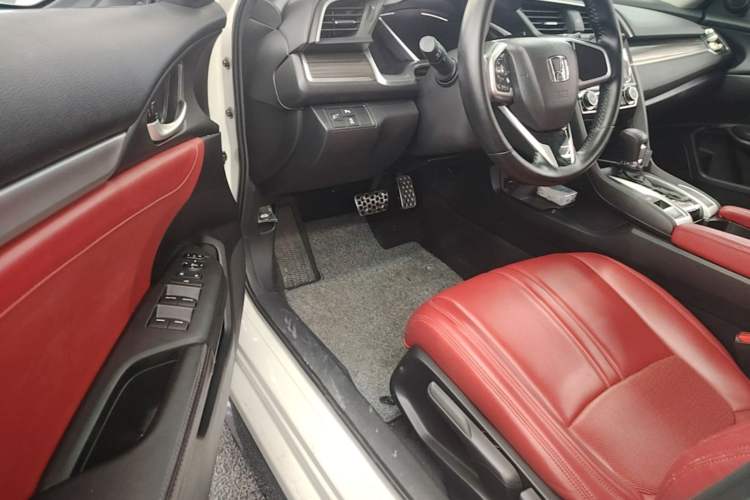 Used Honda Civic 2019 220TURBO CVT Dynamic Edition China VI Emission Standard Driver Seat
