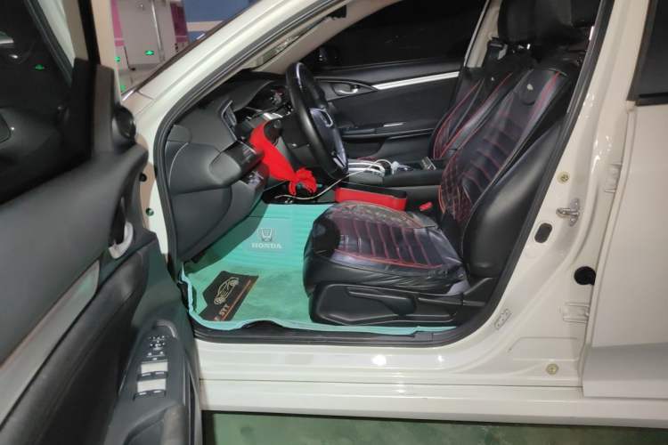 Used Honda Civic 2019 220TURBO CVT Dynamic Edition China VI Driver Seat