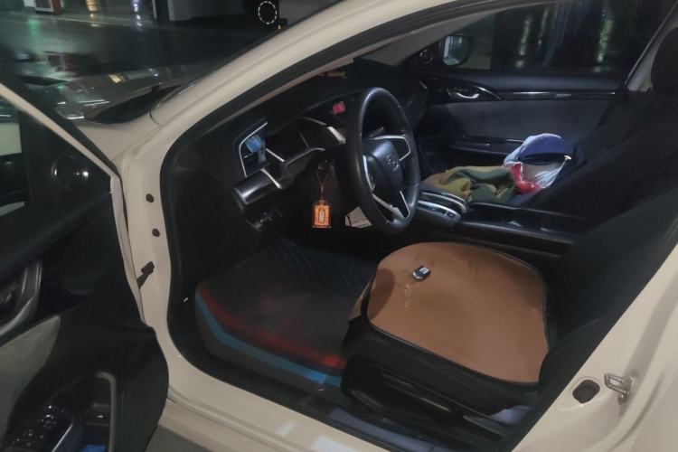 Used Honda Civic 2019 220TURBO CVT Dynamic Edition China VI Driver Seat
