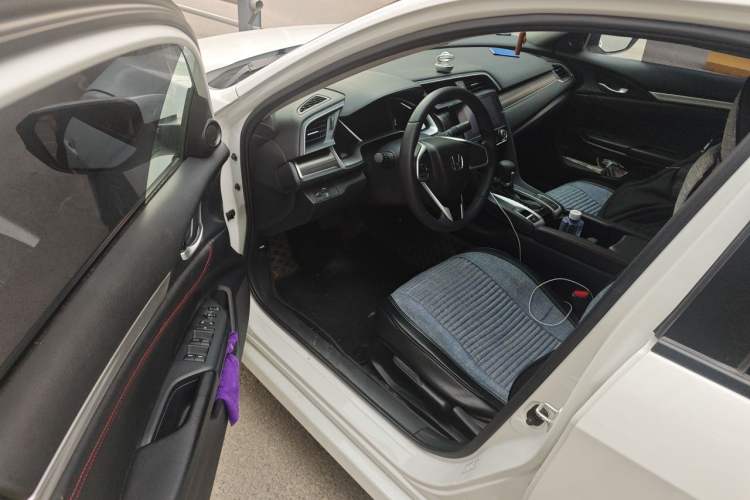 Used Honda Civic 2019 220TURBO CVT Dynamic Edition China VI Driver Seat