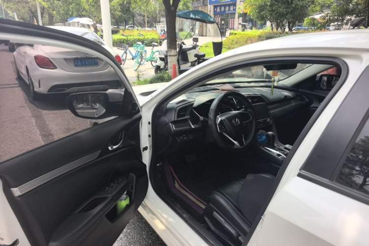 Used Honda Civic 2019 220TURBO CVT Dynamic Edition China VI Driver Seat