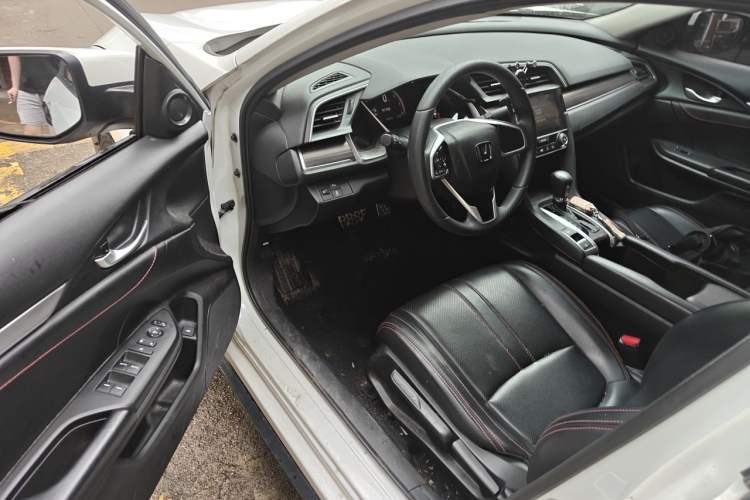 Used Honda Civic 2019 220TURBO CVT Dynamic Edition China VI Emission Standard Driver Seat