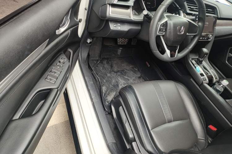 Used Honda Civic 2019 220TURBO CVT Dynamic Edition China VI Emission Standard Driver Seat