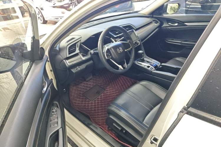 Used Honda Civic 2019 220TURBO CVT Dynamic Edition China VI Driver Seat
