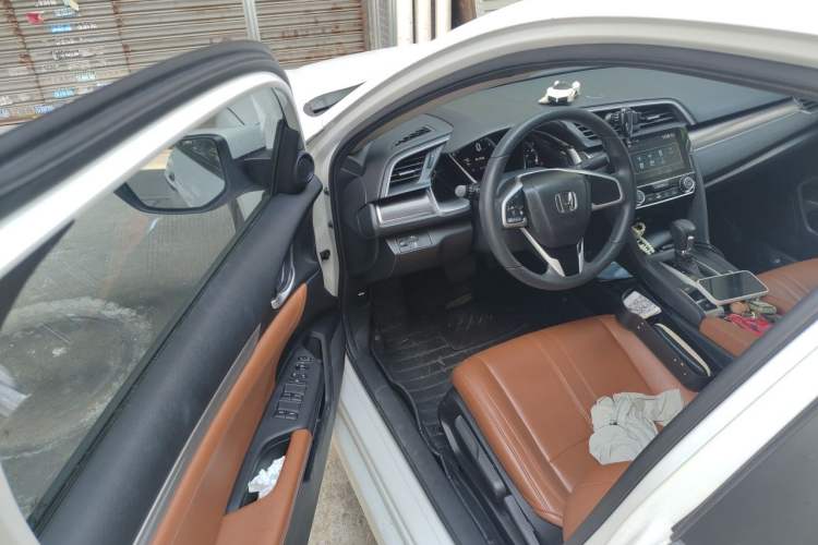 Used Honda Civic 2019 220TURBO CVT Dynamic Edition China VI Driver Seat