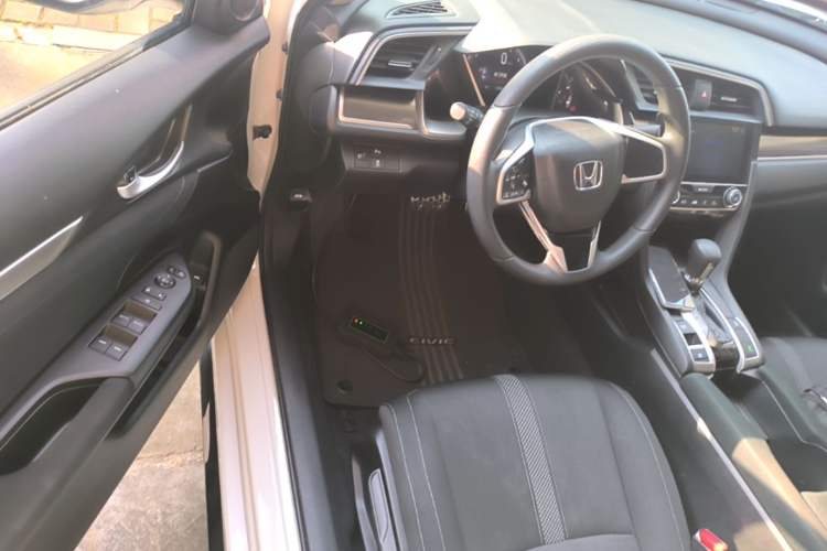 Used Honda Civic 2019 220TURBO CVT Dynamic Edition China VI Emission Standard Driver Seat