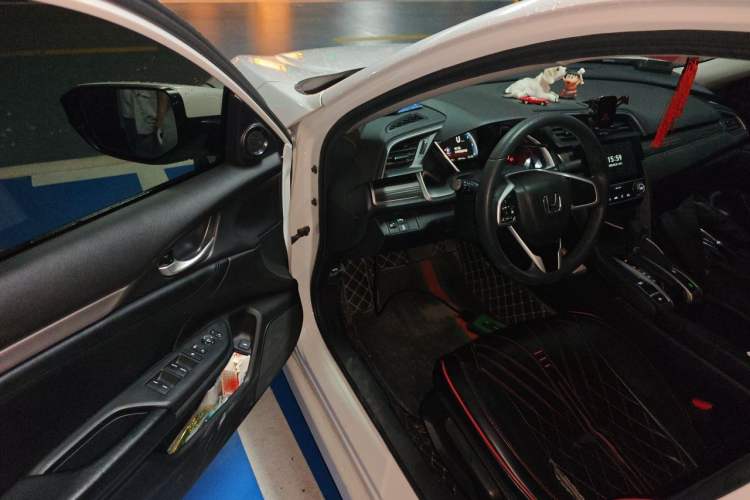 Used Honda Civic 2019 220TURBO CVT Dynamic Edition China VI Driver Seat