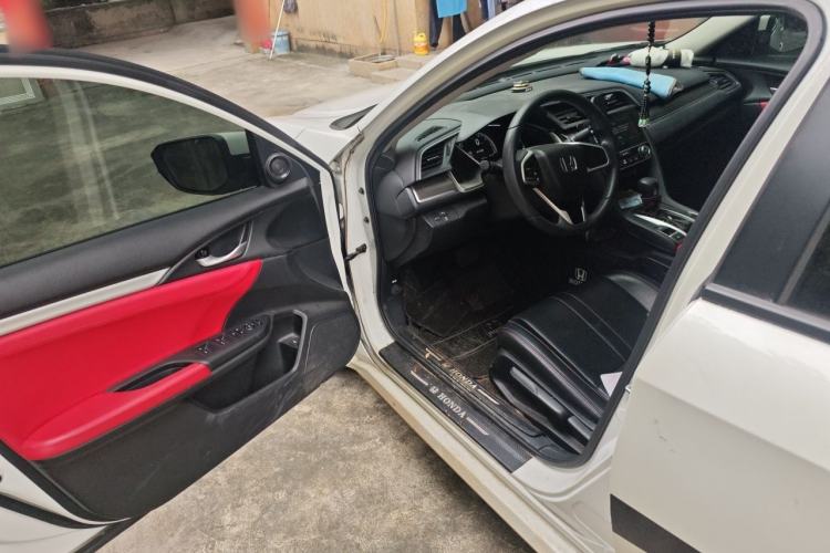 Used Honda Civic 2019 220TURBO CVT Dynamic Edition China VI Driver Seat
