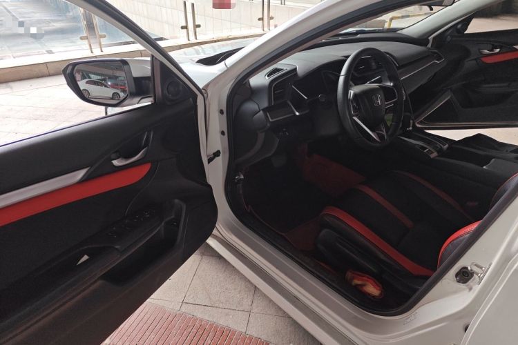 Used Honda Civic 2019 220TURBO CVT Dynamic Edition China VI Driver Seat