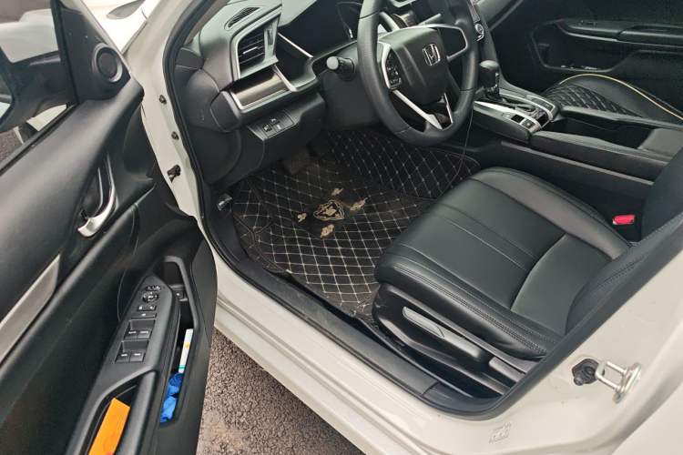 Used Honda Civic 2019 220TURBO CVT Dynamic Edition China VI Driver Seat