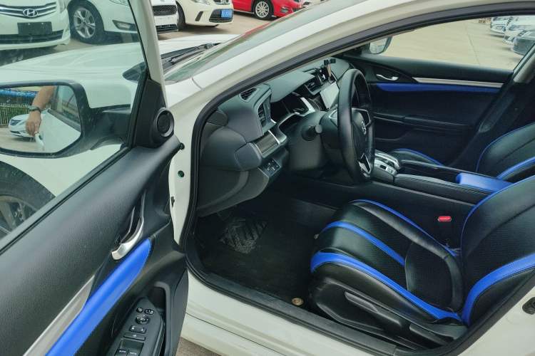 Used Honda Civic 2019 220TURBO CVT Dynamic Edition China VI Driver Seat