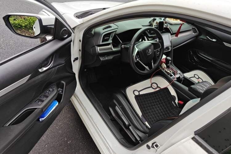 Used Honda Civic 2019 220TURBO CVT Dynamic Edition China V Driver Seat