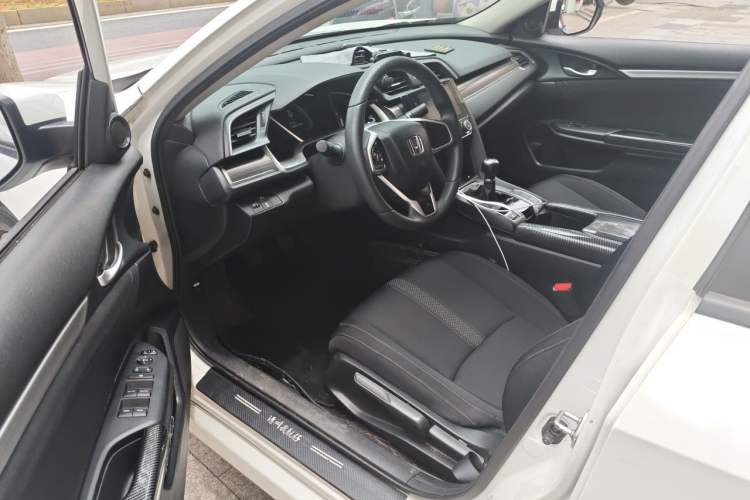 Used Honda Civic 2019 220TURBO Manual Jinkong Edition China VI Driver Seat