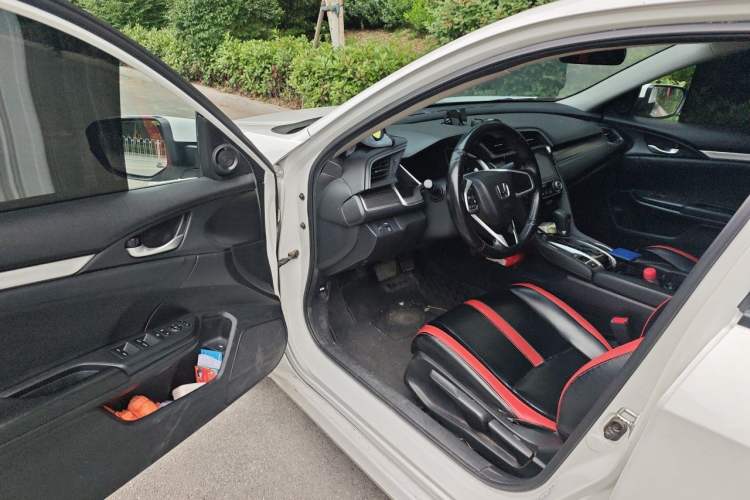 Used Honda Civic 2019 220TURBO CVT Dynamic Edition China VI Driver Seat