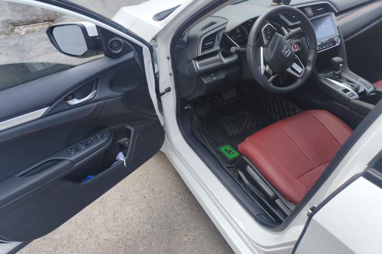 Used Honda Civic 2019 220TURBO CVT Dynamic Edition China VI Driver Seat