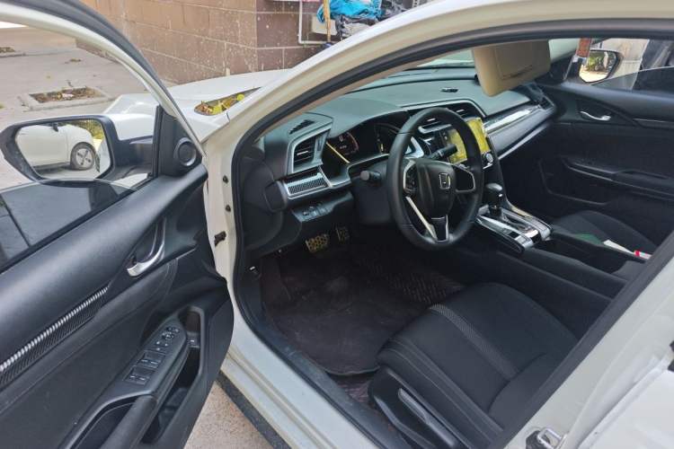 Used Honda Civic 2019 220TURBO CVT Dynamic Edition China VI Emission Standard Driver Seat