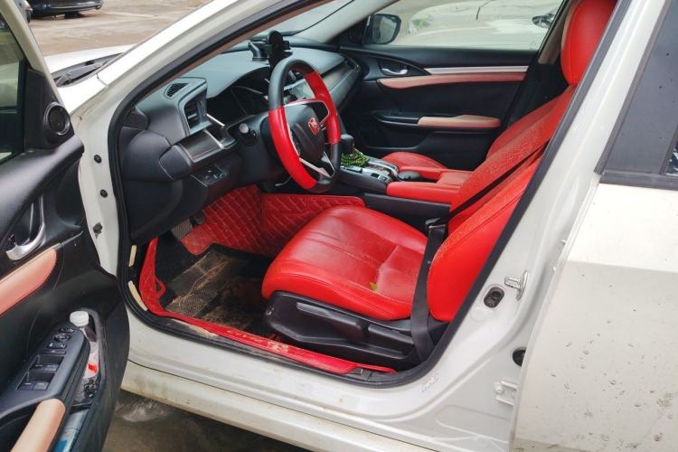 Used Honda Civic 2019 220TURBO CVT Dynamic Edition China VI Driver Seat