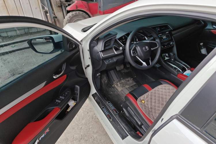Used Honda Civic 2019 220TURBO CVT Dynamic Edition China V Driver Seat