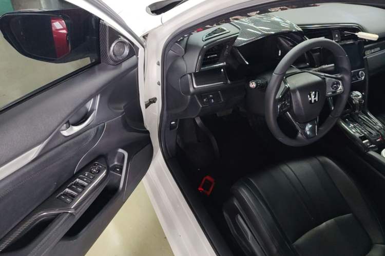 Used Honda Civic 2019 220TURBO CVT Dynamic Edition China VI Driver Seat