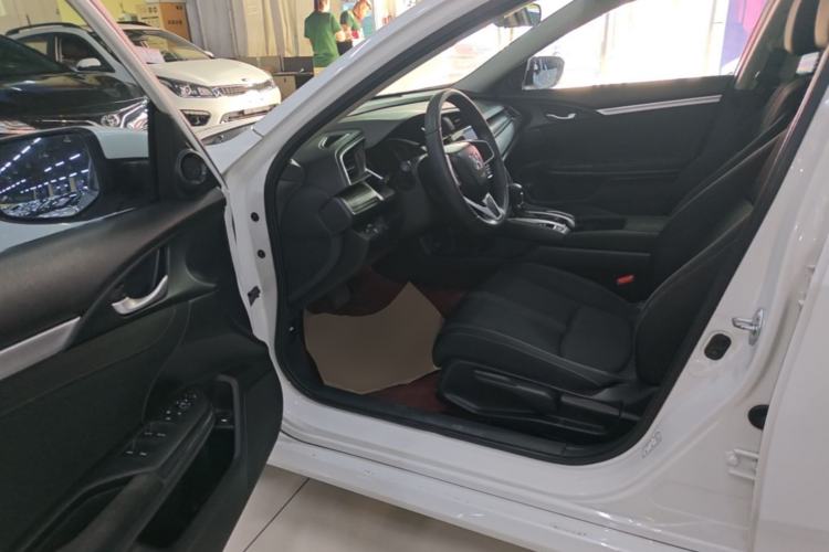 Used Honda Civic 2019 220TURBO CVT Dynamic Edition China VI Driver Seat