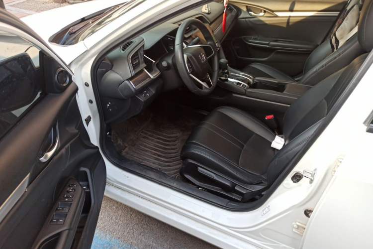 Used Honda Civic 2019 220TURBO CVT Dynamic Edition China VI Driver Seat