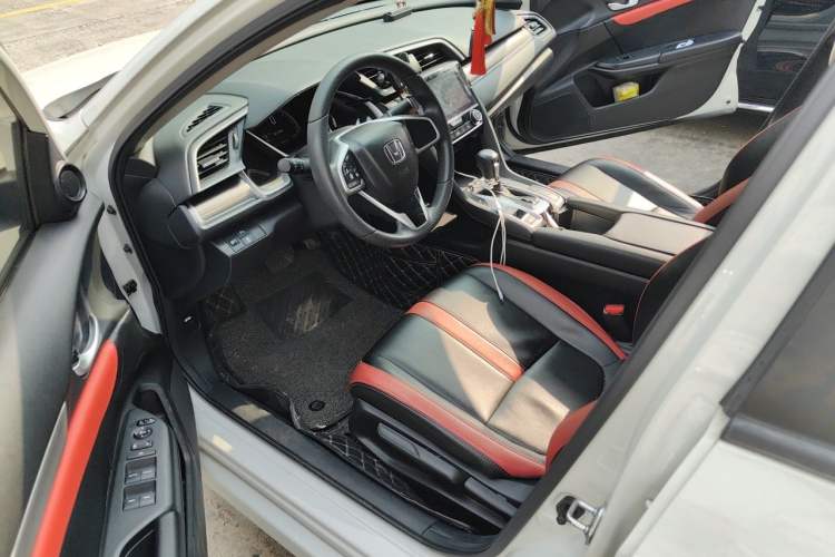 Used Honda Civic 2019 220TURBO CVT Dynamic Edition China VI Driver Seat