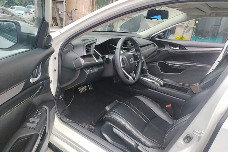Used Honda Civic 2019 220TURBO CVT Dynamic Edition China VI Emission Standard Driver Seat