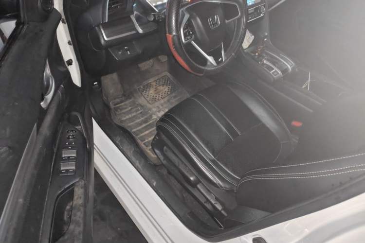 Used Honda Civic 2019 220TURBO CVT Dynamic Edition China V Driver Seat