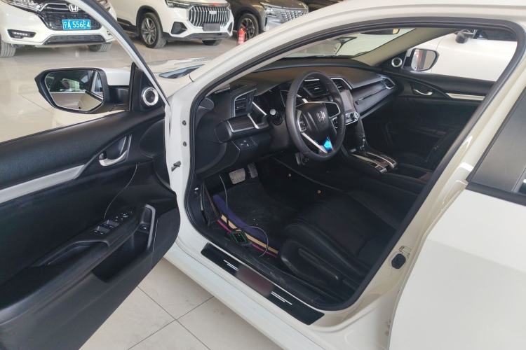 Used Honda Civic 2019 220TURBO CVT Dynamic Edition China VI Driver Seat