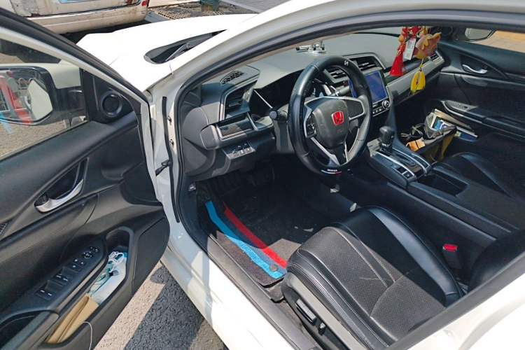 Used Honda Civic 2019 220TURBO CVT Dynamic Edition China VI Driver Seat