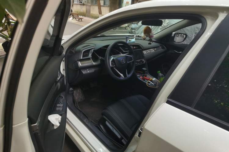 Used Honda Civic 2019 220TURBO CVT Dynamic Edition China VI Driver Seat
