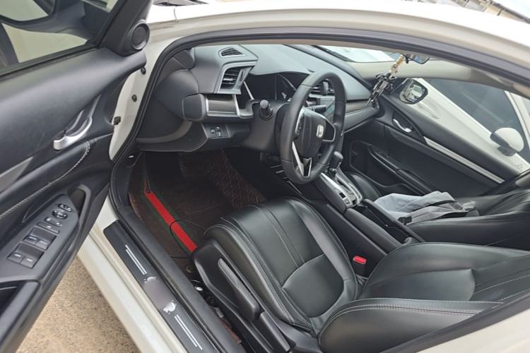 Used Honda Civic 2019 220TURBO CVT Dynamic Edition China V Driver Seat
