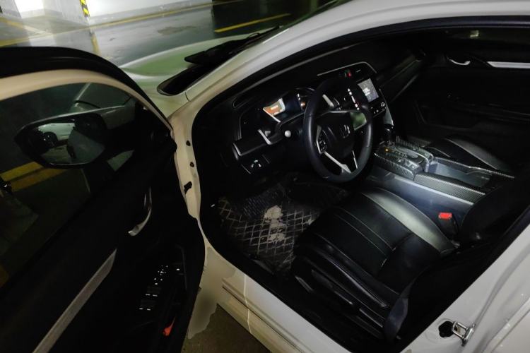 Used Honda Civic 2019 220TURBO CVT Dynamic Edition China VI Driver Seat