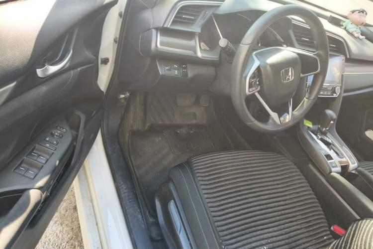 Used Honda Civic 2019 220TURBO CVT Dynamic Edition China VI Driver Seat
