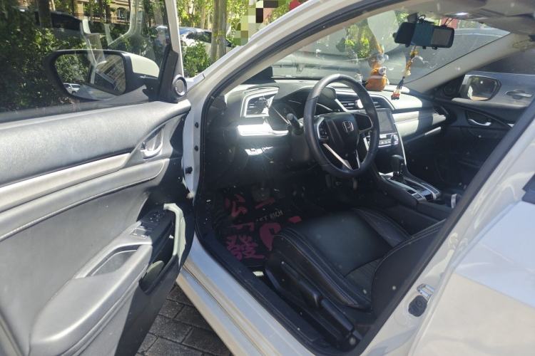 Used Honda Civic 2019 220TURBO CVT Dynamic Edition China VI Driver Seat