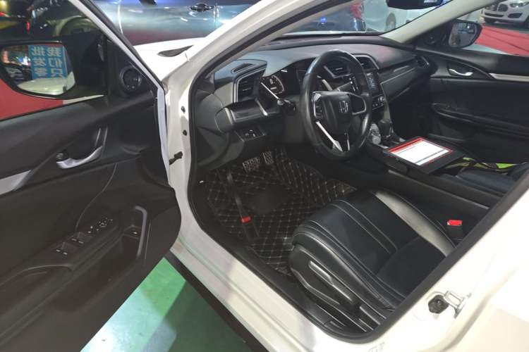 Used Honda Civic 2019 220TURBO CVT Dynamic Edition China VI Emission Standard Driver Seat