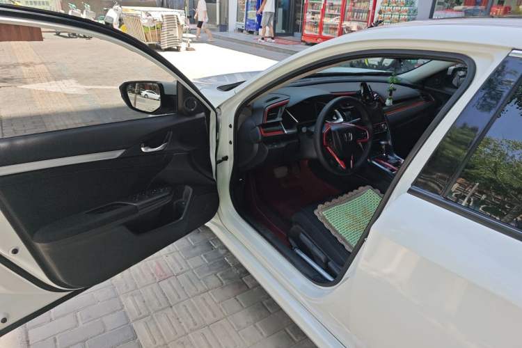 Used Honda Civic 2019 220TURBO CVT Dynamic Edition China V Driver Seat