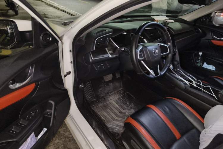 Used Honda Civic 2019 220TURBO CVT Dynamic Edition China VI Driver Seat