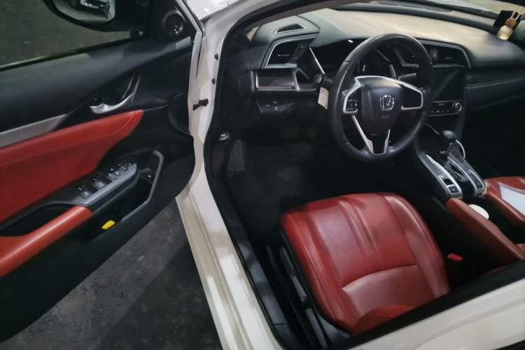 Used Honda Civic 2019 220TURBO CVT Dynamic Edition China VI Driver Seat