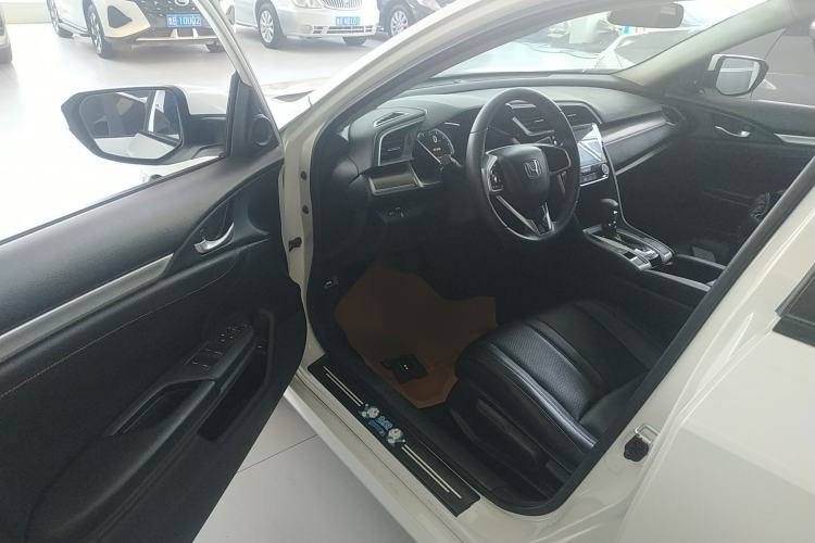 Used Honda Civic 2019 220TURBO CVT Dynamic Edition China VI Driver Seat