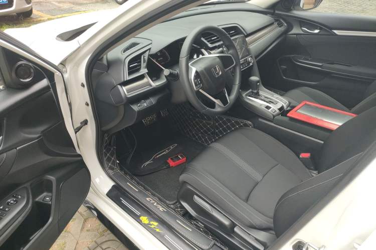 Used Honda Civic 2019 220TURBO CVT Dynamic Edition China VI Emission Standard Driver Seat