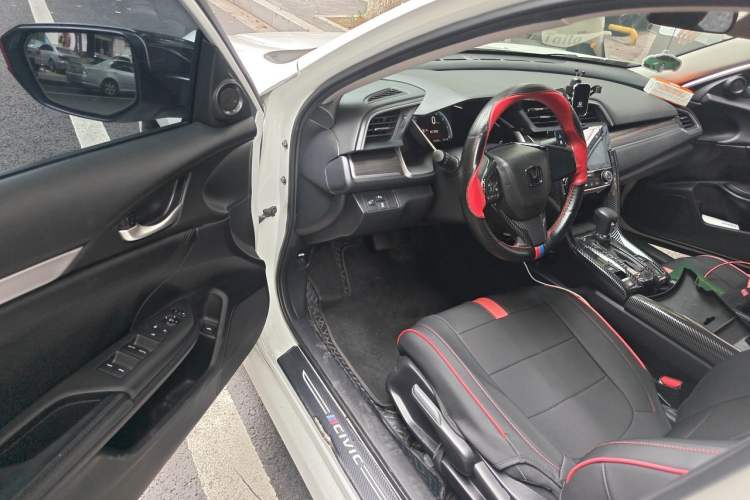 Used Honda Civic 2019 220TURBO CVT Dynamic Edition China VI Driver Seat