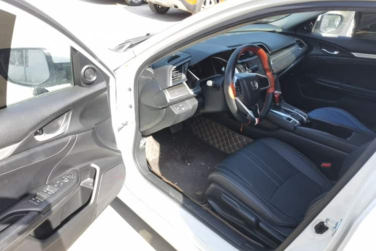 Used Honda Civic 2019 220TURBO CVT Dynamic Edition China VI Driver Seat