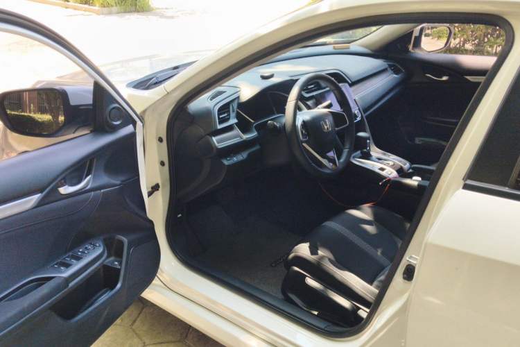 Used Honda Civic 2019 220TURBO CVT Dynamic Edition China VI Driver Seat